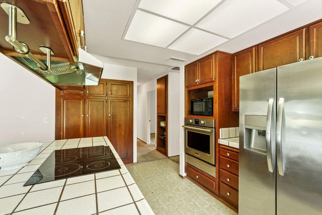 8460 Bonita Downs Dr, Fair Oaks, CA 95628