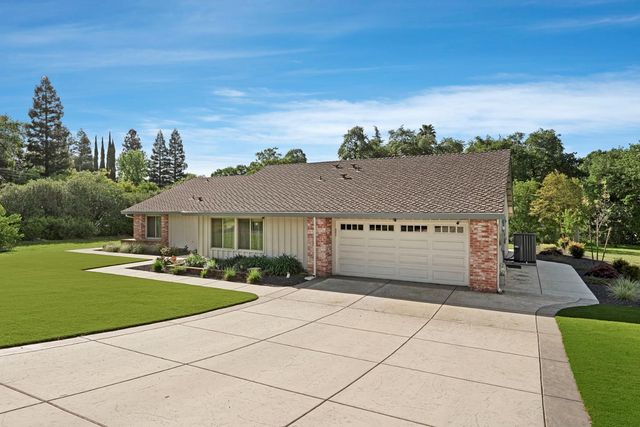 8460 Bonita Downs Dr, Fair Oaks, CA 95628