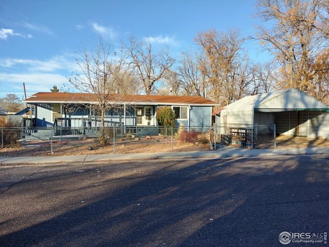 418 Willow Dr, Lochbuie, CO 80603