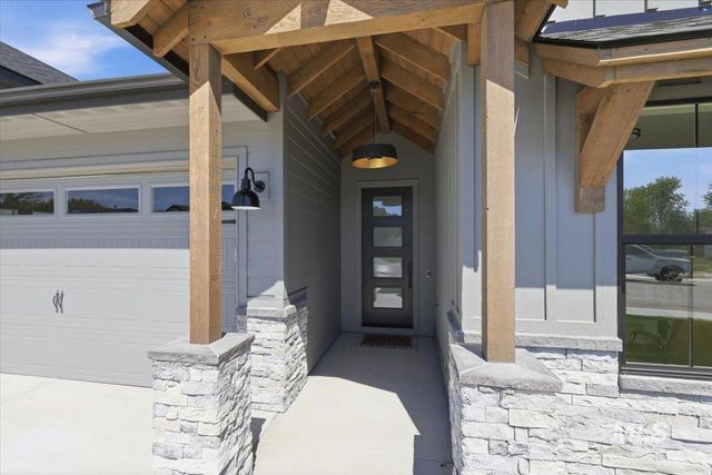 544 W Millstone St, Middleton, ID 83644