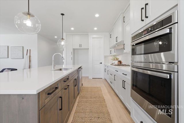544 W Millstone St, Middleton, ID 83644
