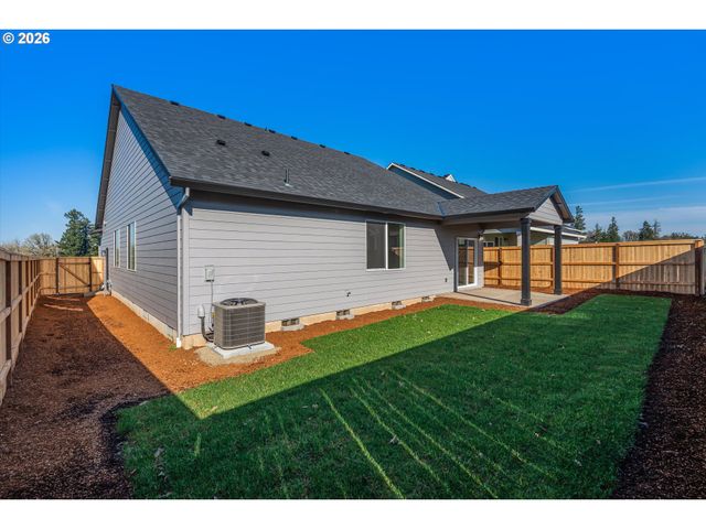 1564 Nw Tracy St, Mc Minnville, OR 97128