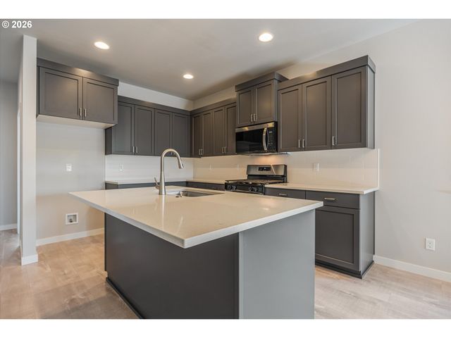 1564 Nw Tracy St, Mc Minnville, OR 97128