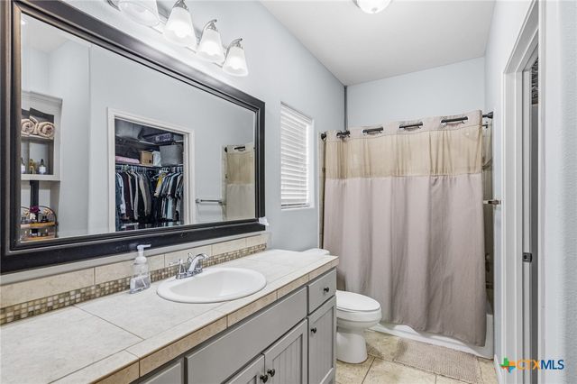 711 Mason Circle, Victoria, TX 77904