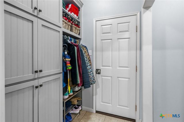 711 Mason Circle, Victoria, TX 77904