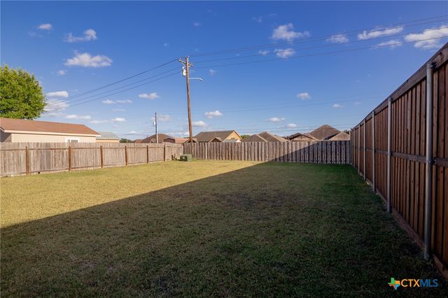 711 Mason Circle, Victoria, TX 77904