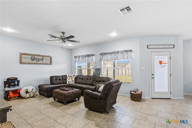 711 Mason Circle, Victoria, TX 77904