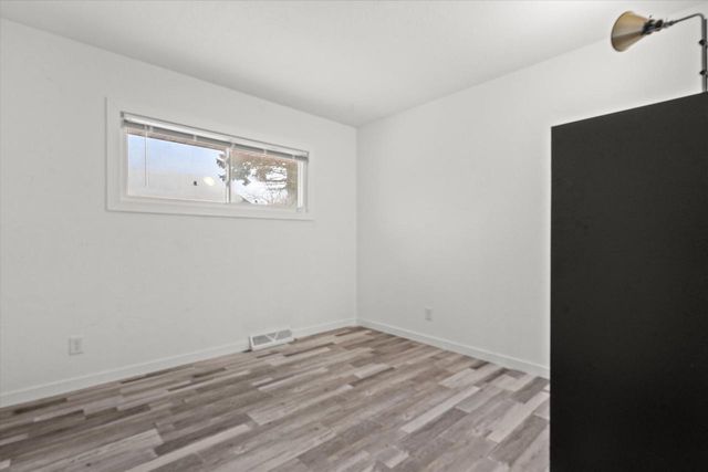 5325 W Allerton AVENUE, Milwaukee, WI 53220