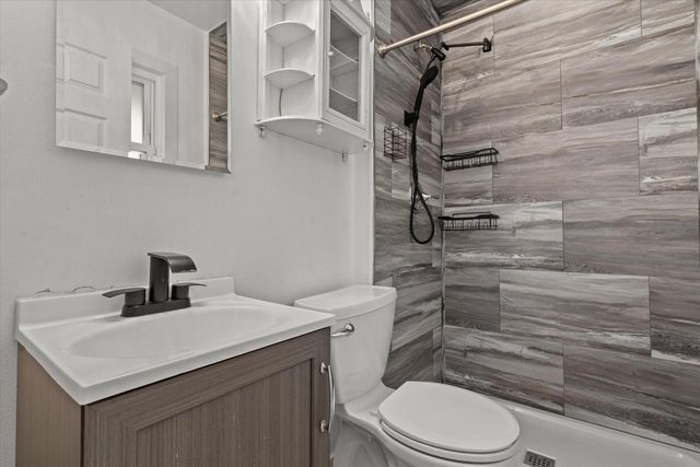 5325 W Allerton AVENUE, Milwaukee, WI 53220