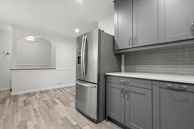 5325 W Allerton AVENUE, Milwaukee, WI 53220