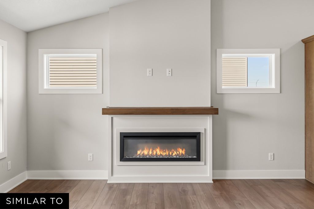 1904 E Clinton Place, Indianola, IA 50125