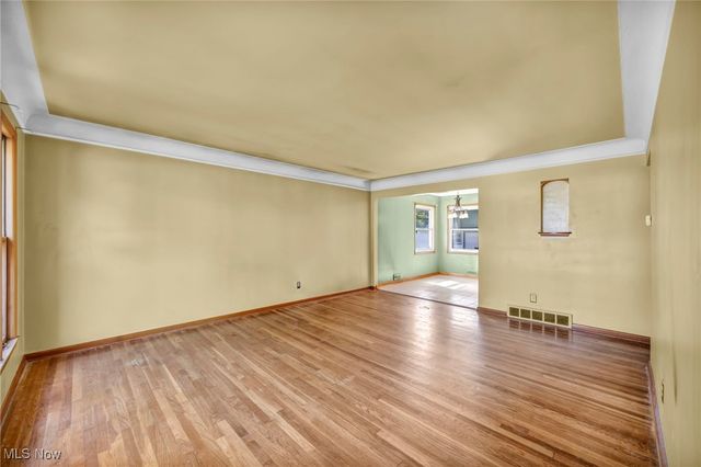 4146 Ascot Lane, Warrensville Heights, OH 44122