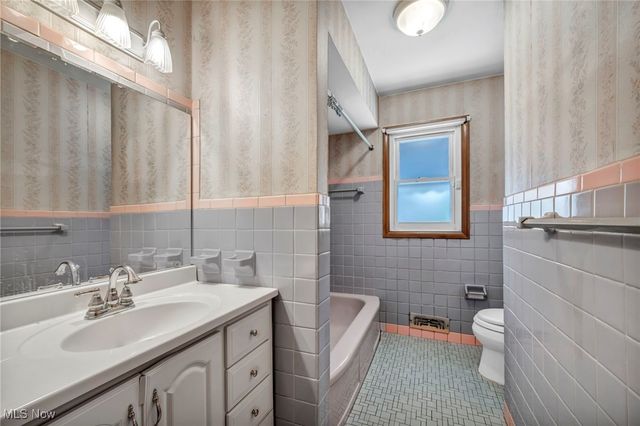 4146 Ascot Lane, Warrensville Heights, OH 44122