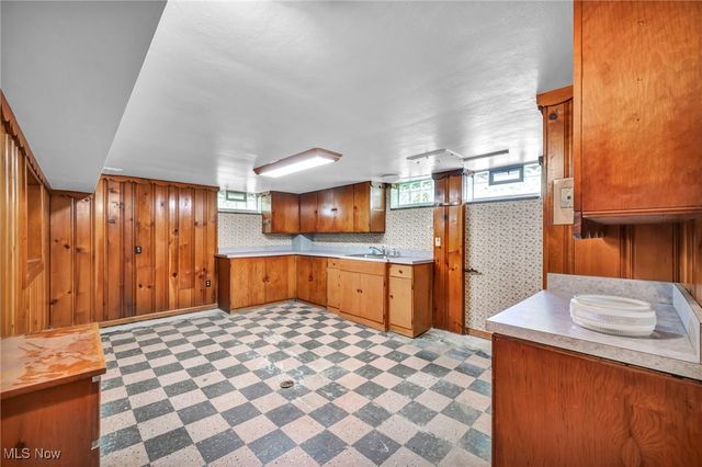 4146 Ascot Lane, Warrensville Heights, OH 44122