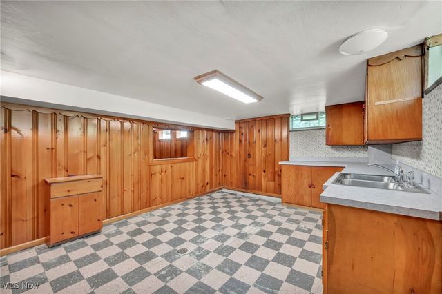 4146 Ascot Lane, Warrensville Heights, OH 44122