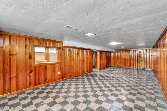 4146 Ascot Lane, Warrensville Heights, OH 44122