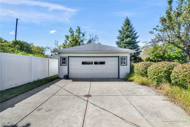 4146 Ascot Lane, Warrensville Heights, OH 44122