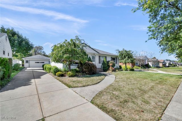 4146 Ascot Lane, Warrensville Heights, OH 44122