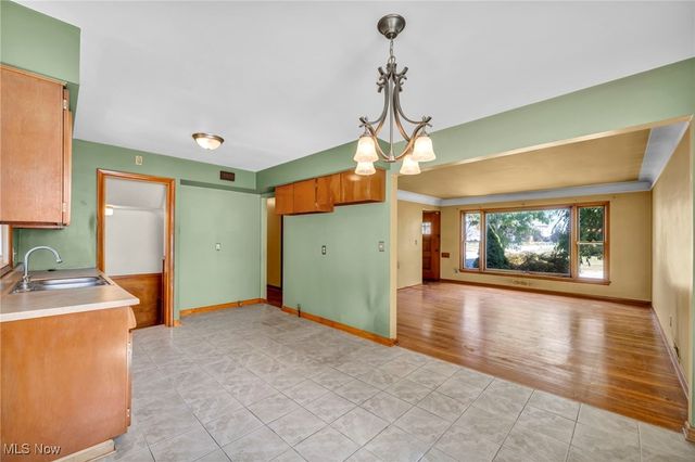 4146 Ascot Lane, Warrensville Heights, OH 44122