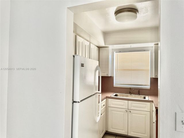 3500 Harrison St 12, Hollywood, FL 33021