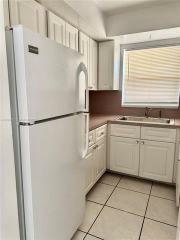 3500 Harrison St 12, Hollywood, FL 33021