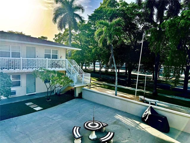 3500 Harrison St 12, Hollywood, FL 33021