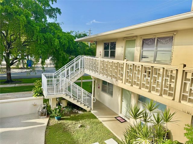 3500 Harrison St 12, Hollywood, FL 33021