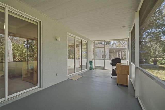 6057 SANDHILL RIDGE DRIVE, Lithia, FL 33547