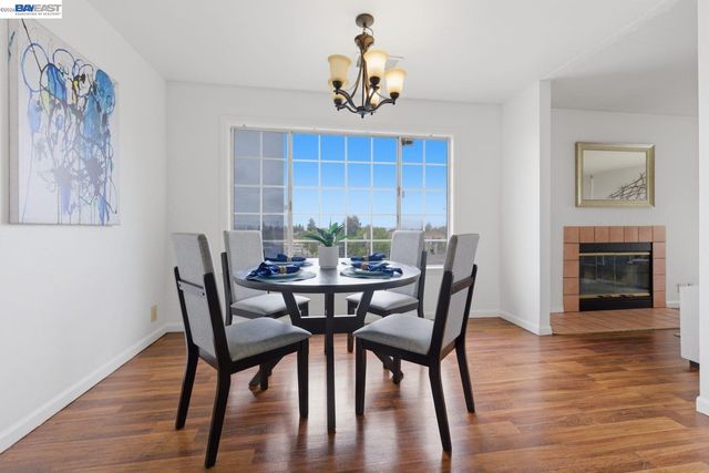 1019 Central Blvd, Hayward, CA 94542