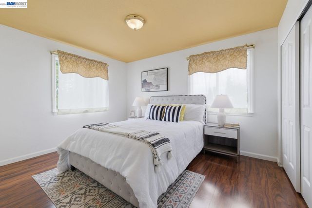 1019 Central Blvd, Hayward, CA 94542