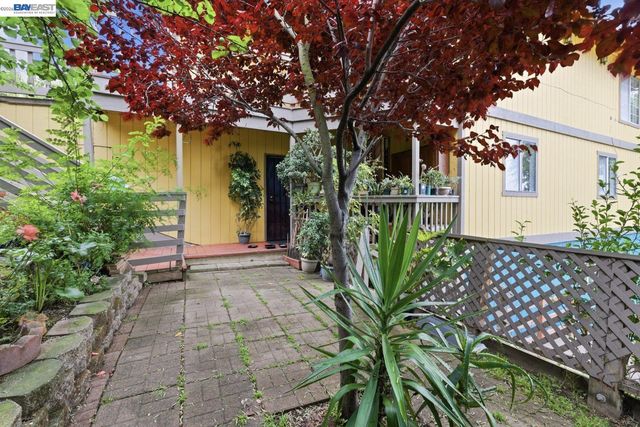 1019 Central Blvd, Hayward, CA 94542