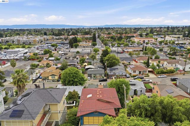 1019 Central Blvd, Hayward, CA 94542