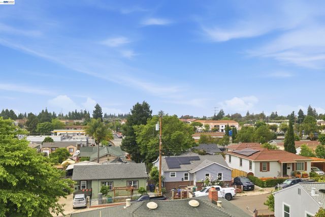 1019 Central Blvd, Hayward, CA 94542