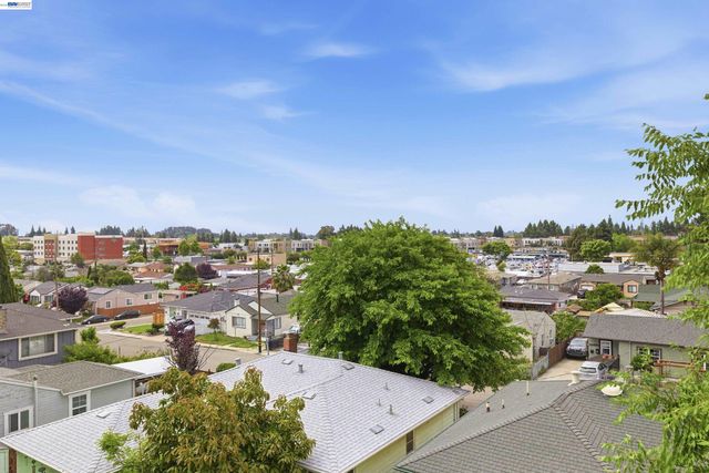 1019 Central Blvd, Hayward, CA 94542