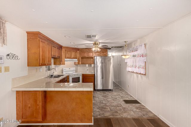 206 S 56TH Street, Mesa, AZ 85206