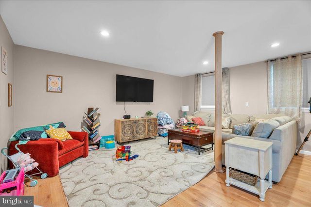 75 GARDENS AVE, Berlin, NJ 08009