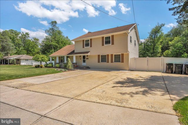 75 GARDENS AVE, Berlin, NJ 08009