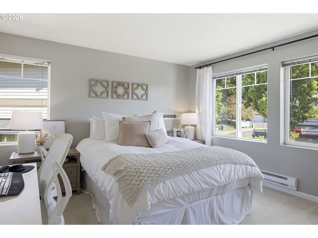 14830 Sw SANDHILL Loop 203, Beaverton, OR 97007