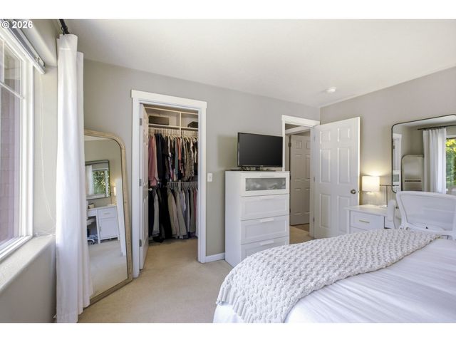 14830 Sw SANDHILL Loop 203, Beaverton, OR 97007