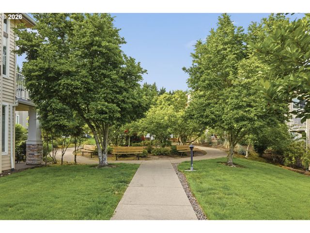 14830 Sw SANDHILL Loop 203, Beaverton, OR 97007