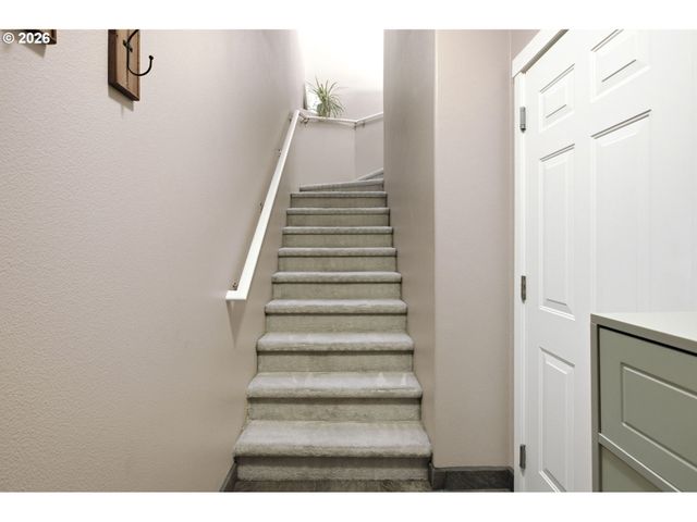 14830 Sw SANDHILL Loop 203, Beaverton, OR 97007