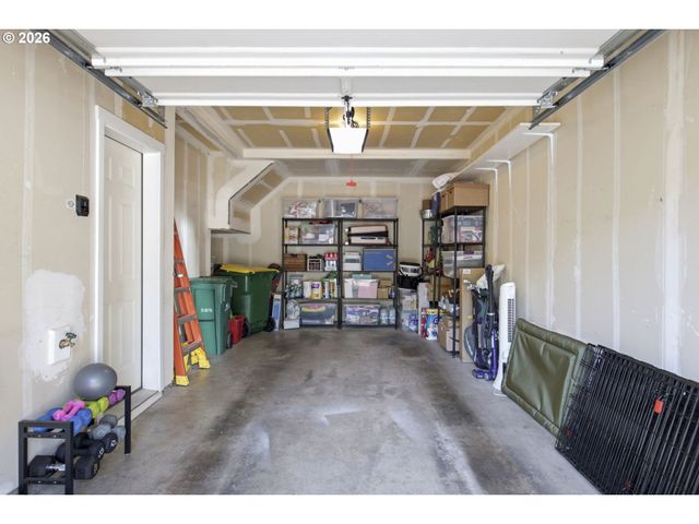 14830 Sw SANDHILL Loop 203, Beaverton, OR 97007