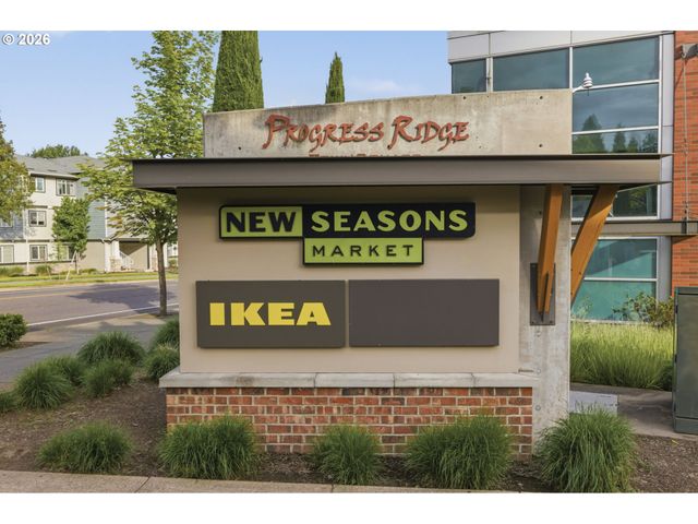 14830 Sw SANDHILL Loop 203, Beaverton, OR 97007