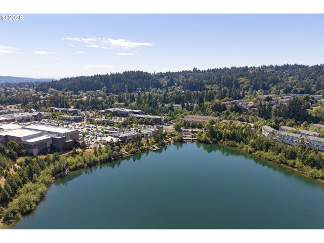 14830 Sw SANDHILL Loop 203, Beaverton, OR 97007