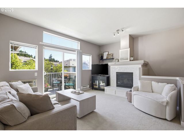 14830 Sw SANDHILL Loop 203, Beaverton, OR 97007
