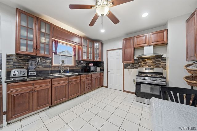 24 Pearl Avenue, Lackawanna, NY 14218