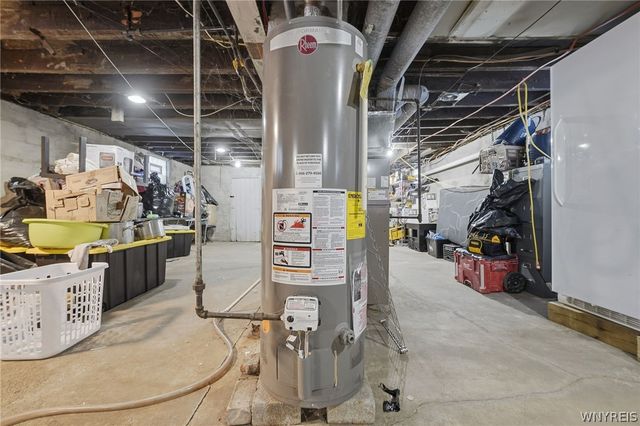 24 Pearl Avenue, Lackawanna, NY 14218