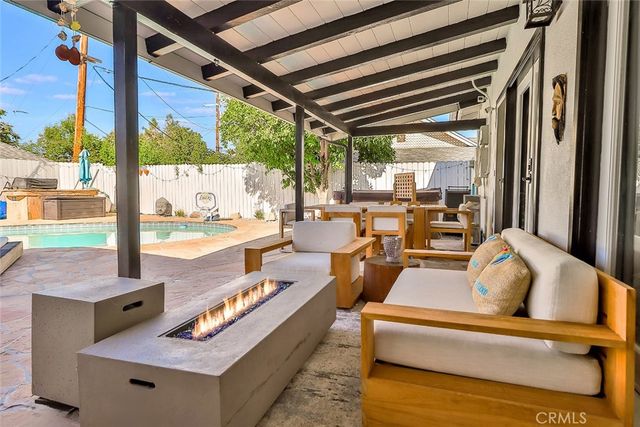 23861 Califa, Woodland Hills, CA 91367