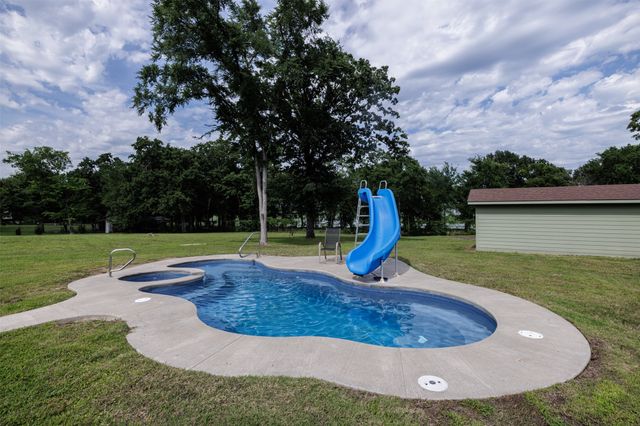 5775 Fm 2947, Quinlan, TX 75474
