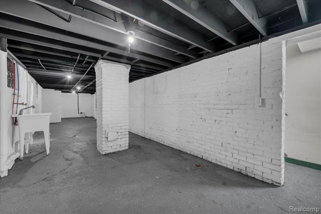 3138 Canton St, Detroit, MI 48207